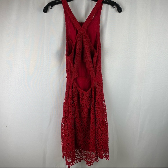 Hollister Red Lace Open Back Above The Knee Dress - Picture 10 of 11